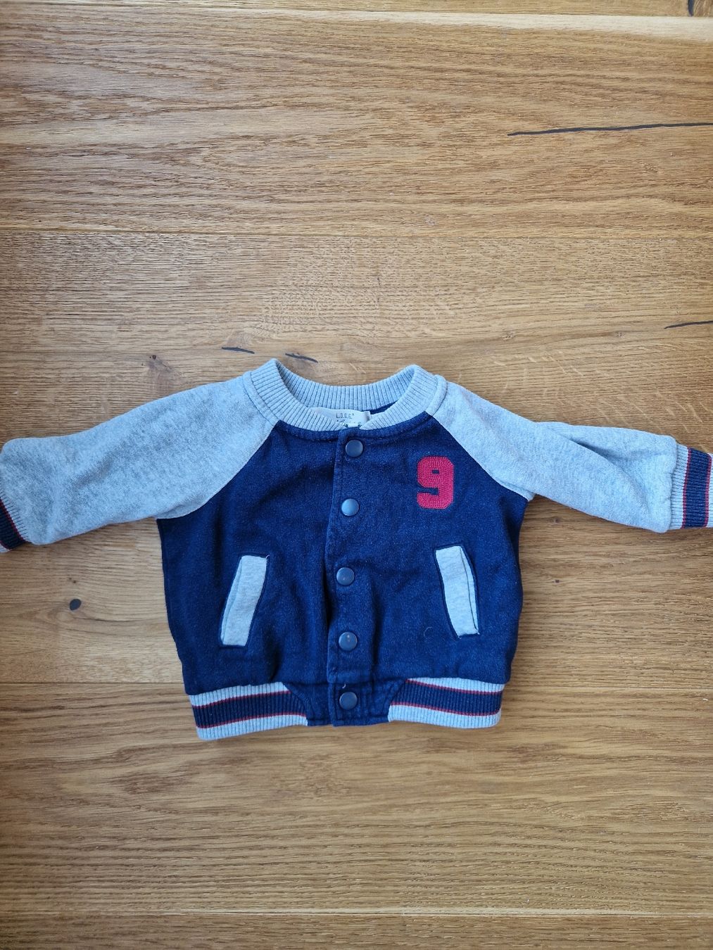 H&M Vestes & Manteaux: Baby Baseball Jacke Grösse 68 – D'occasion à Eschenbach SG par SanFranciscoCalifornia