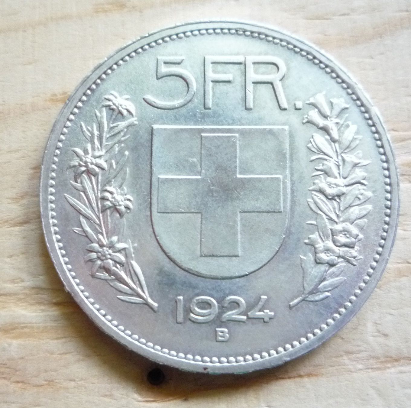 Tutti le monete: 5 Franken 1924, stgl., Kat. 2600.-- – Usato da Rieden SG venduto da Sammelfreund