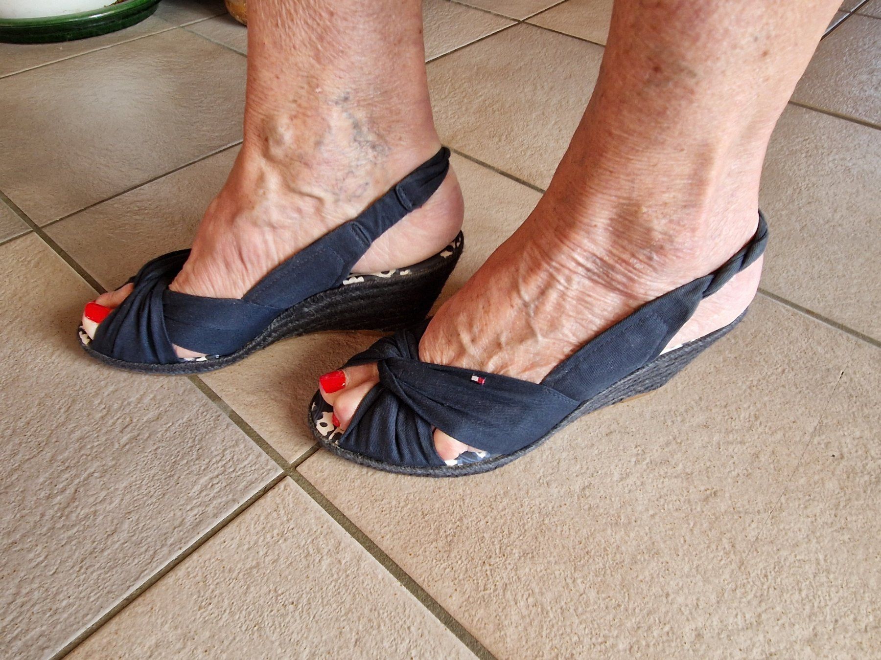 Tommy Hilfiger Scarpe da donna: Sandales Tommy Hilfiger – Usato da Genève venduto da boudha71 1