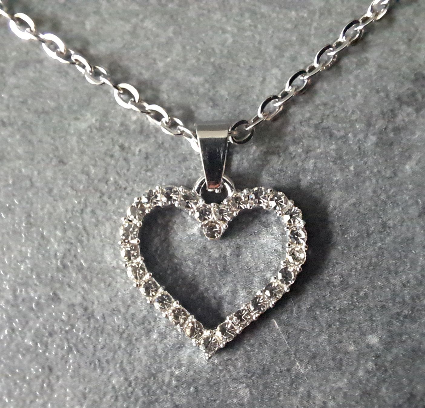 Catenine: Collier avec pendentif cœur – Nuovo e nell'imballaggio originale da St-Imier venduto da supernova21 2