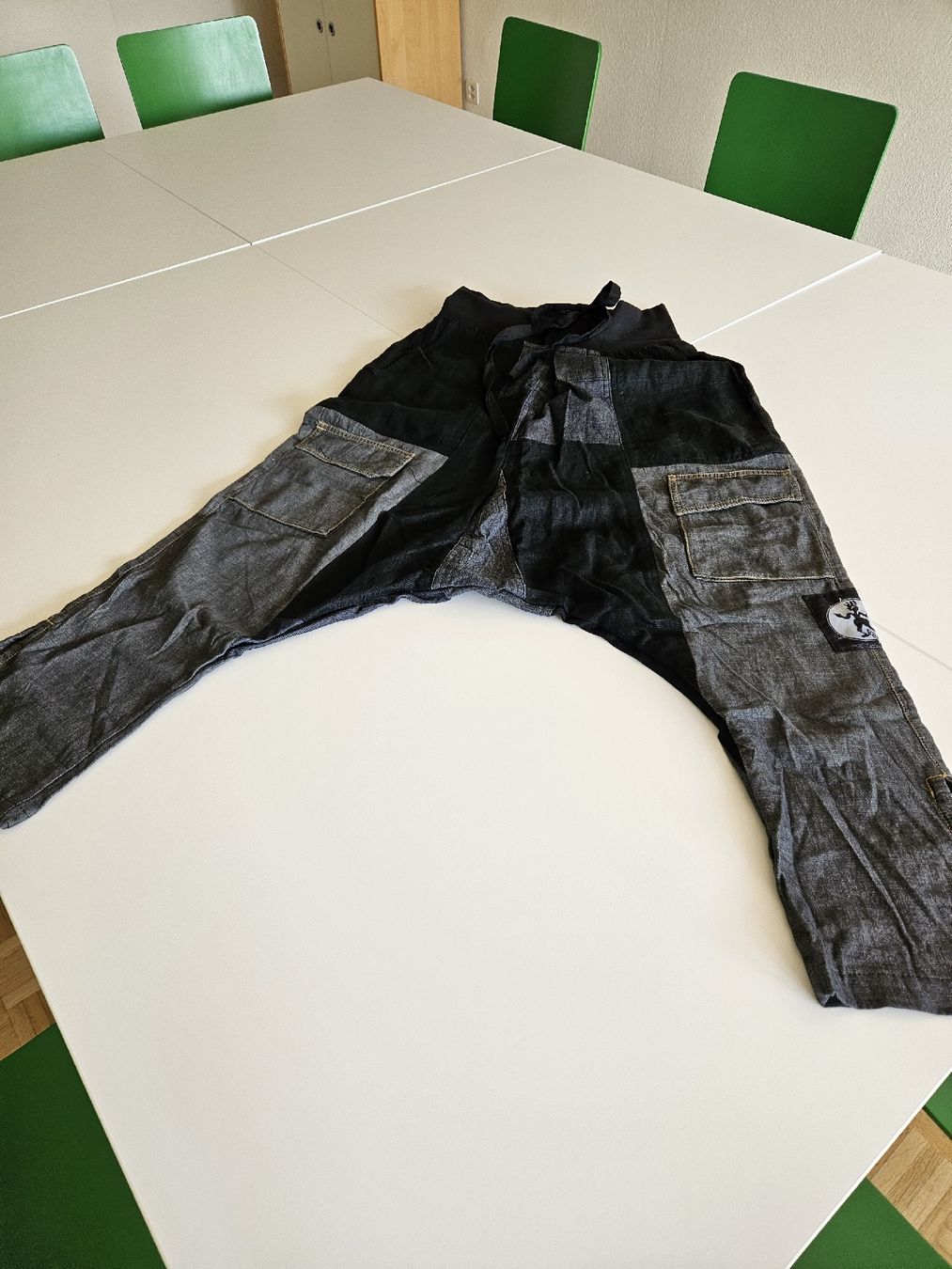 Pantaloni: 1 HOSE Style Sarouel Neu / – Nuovo (secondo la descrizione) da Breitenbach venduto da TWIX22 5