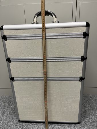 Alu Beautycase Kosmetikkoffer Schminkkoffer Rollkoffer Troll
