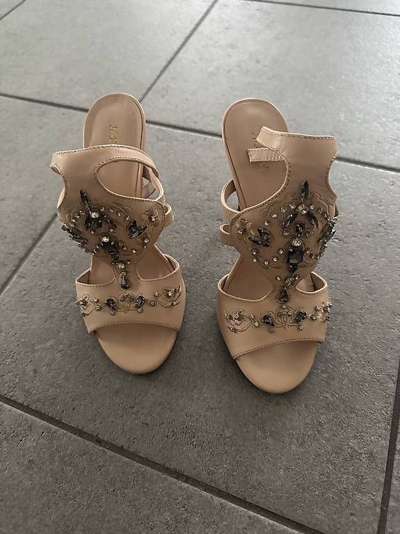Scarpe da donna: High Heels – Usato da Basel venduto da Spielzeugverkauf