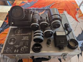 Appareil photo Canon A-1 avec objectifs et accessoires
