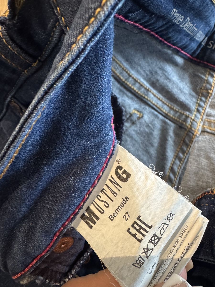 Jeans: Mustang 27 Shorts Jeans Bermuda – Gebraucht aus Kloten von now20160 1