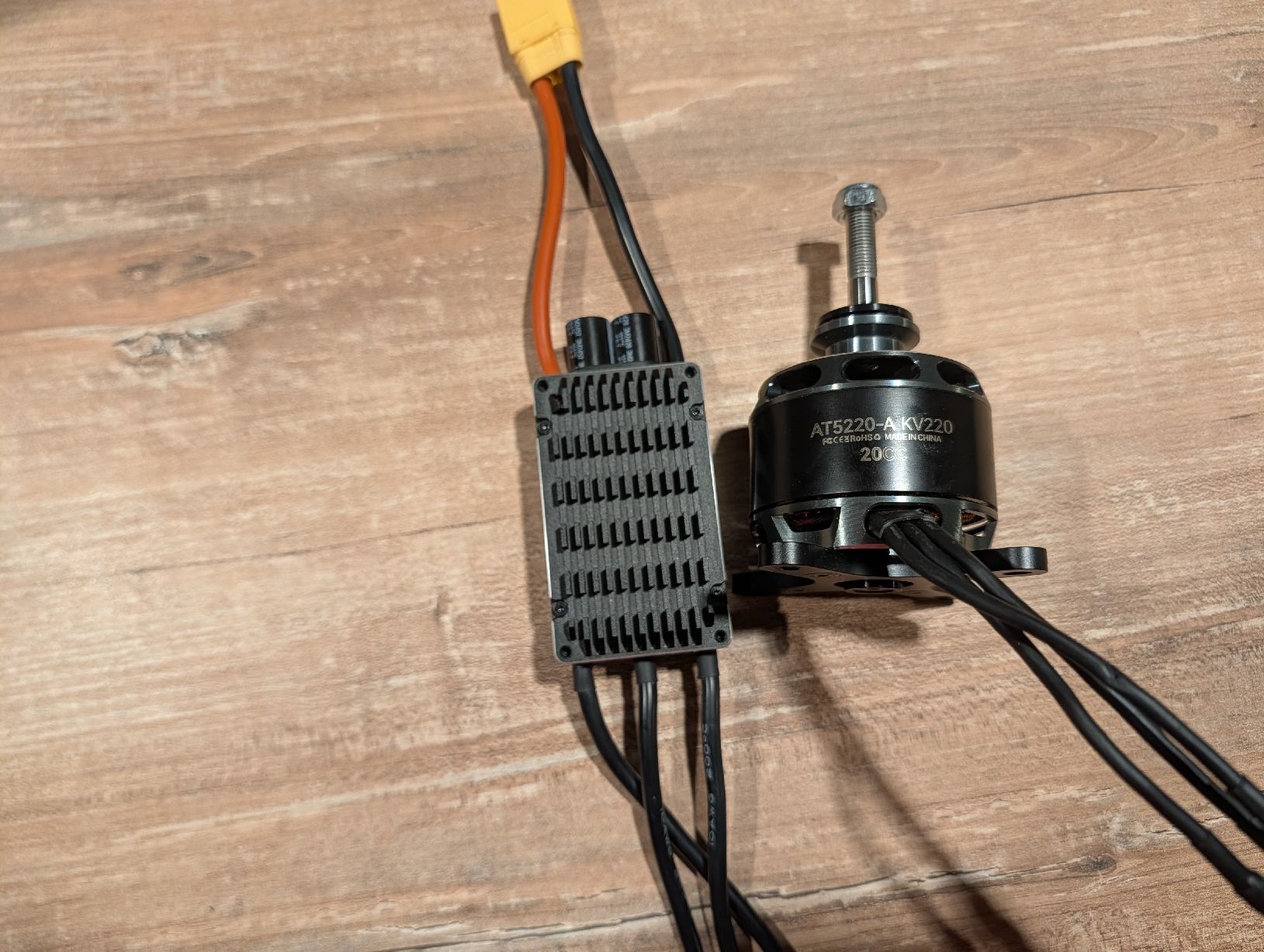 RC Modellbau: T-Motor ESC + Motor  – Gebraucht aus Gams von Saligator