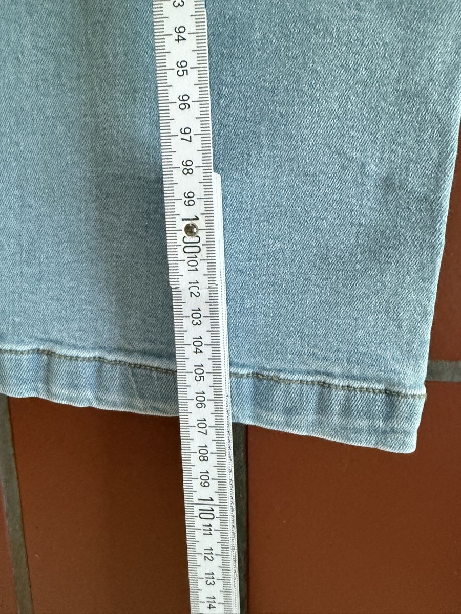 Jeans: Urban Classics Damen Jeans, Gr. 26, hellblau – Usato da Zürich venduto da JOD213 7