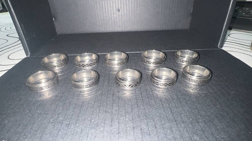 Anelli: Drehbarer Ring-Set mit verschiedenen Grössen – Usato da Worb venduto da ansari