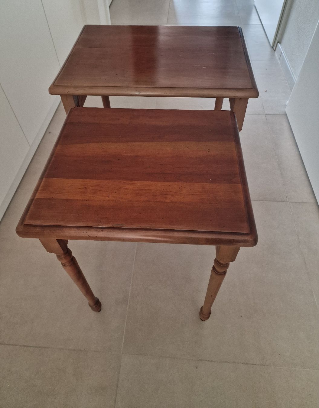 Tische: Tables gigognes, 3 pièces – Gebraucht aus Vouvry von Marr0 2