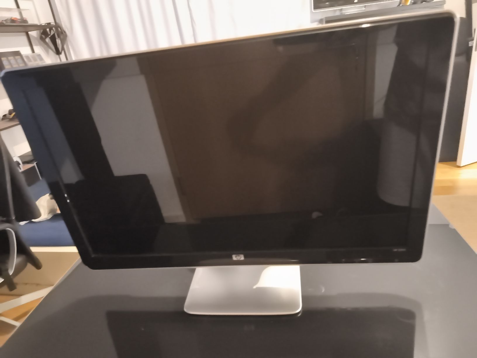 Hewlett Packard Monitore: 23 Zoll HP Bildschirm – Gebraucht aus Zürich von watchshot