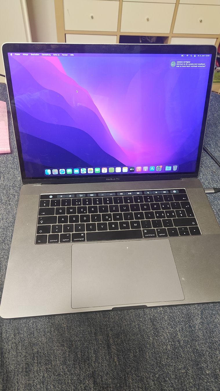 Apple Notebook: MacBook Pro 15" (2016) Intel i7, 16GB RAM,  – Difettoso da Ehrikon venduto da noa_vyp5
