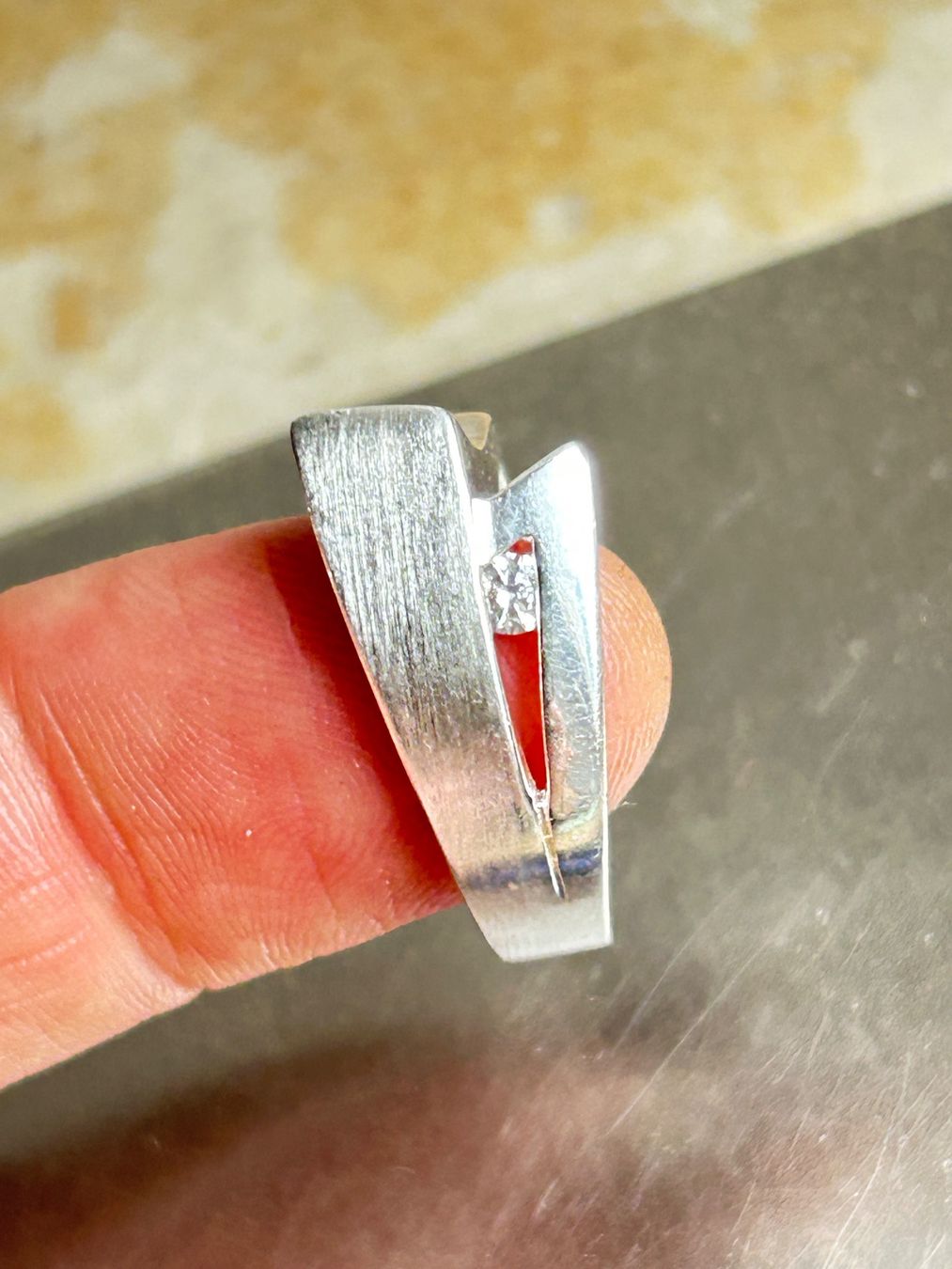 Anelli: Silberring mit Zirkonia Stein ABSTRAKT – Usato da Laufen venduto da belleskulptur 2