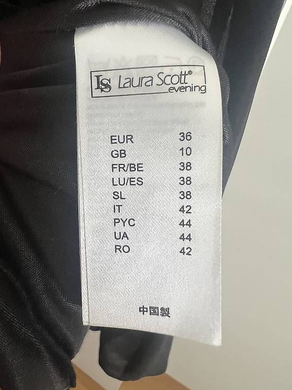 Robes: Paillettenkleid Laura Scott – D'occasion à Gebenstorf par pin_67yc 1