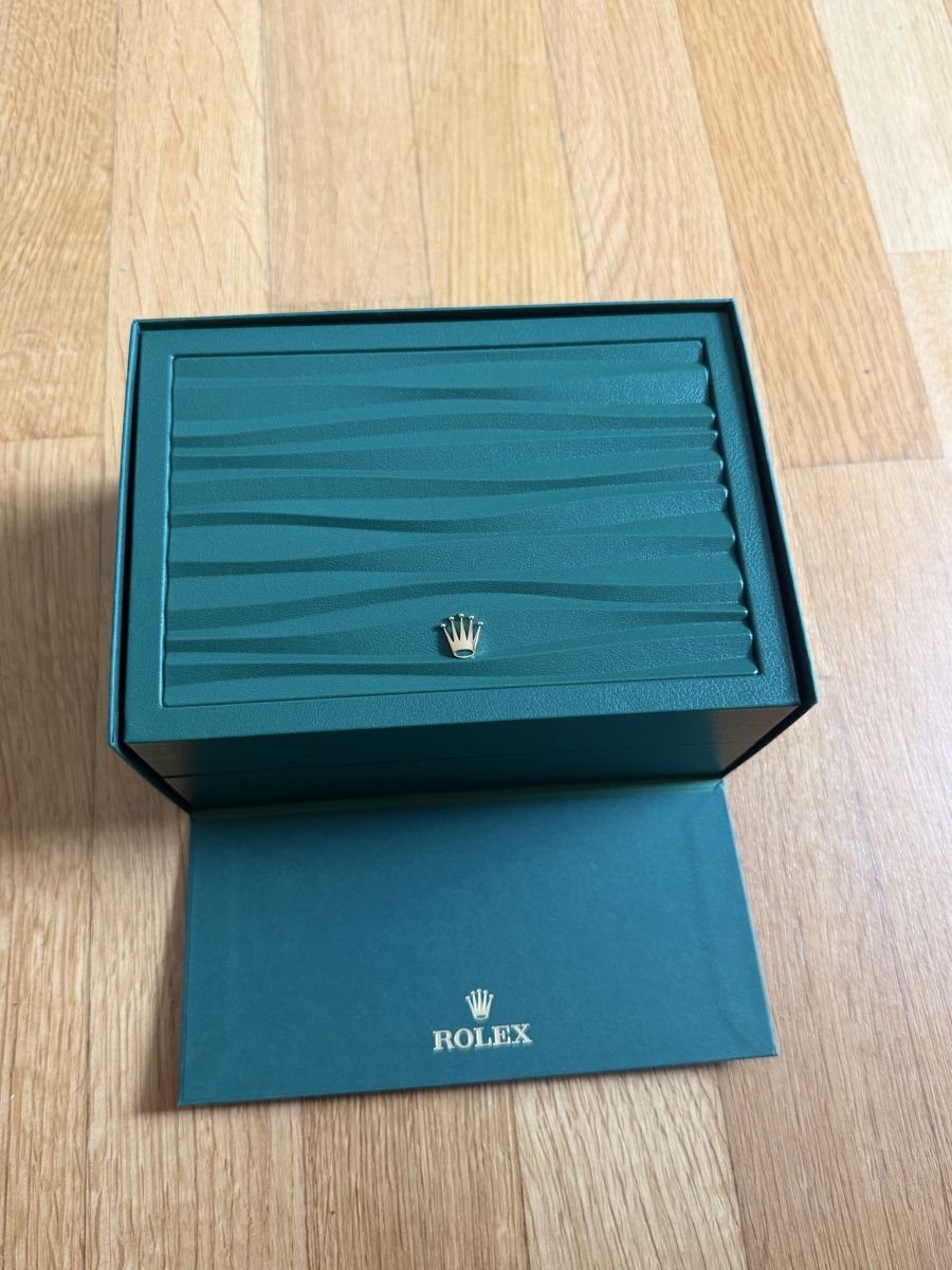 Rolex Orologi: Rolex GMT-Master II "Bruce Wayne" - 126710GRNR – Usato da Zürich venduto da julian4193 7