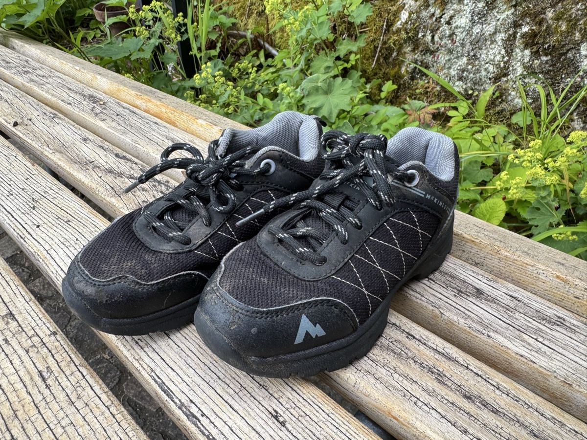 Mckinley Scarpe per ragazzi: Trekkingschuhe Grösse 28 – Usato da Wohlenschwil venduto da susburg 1