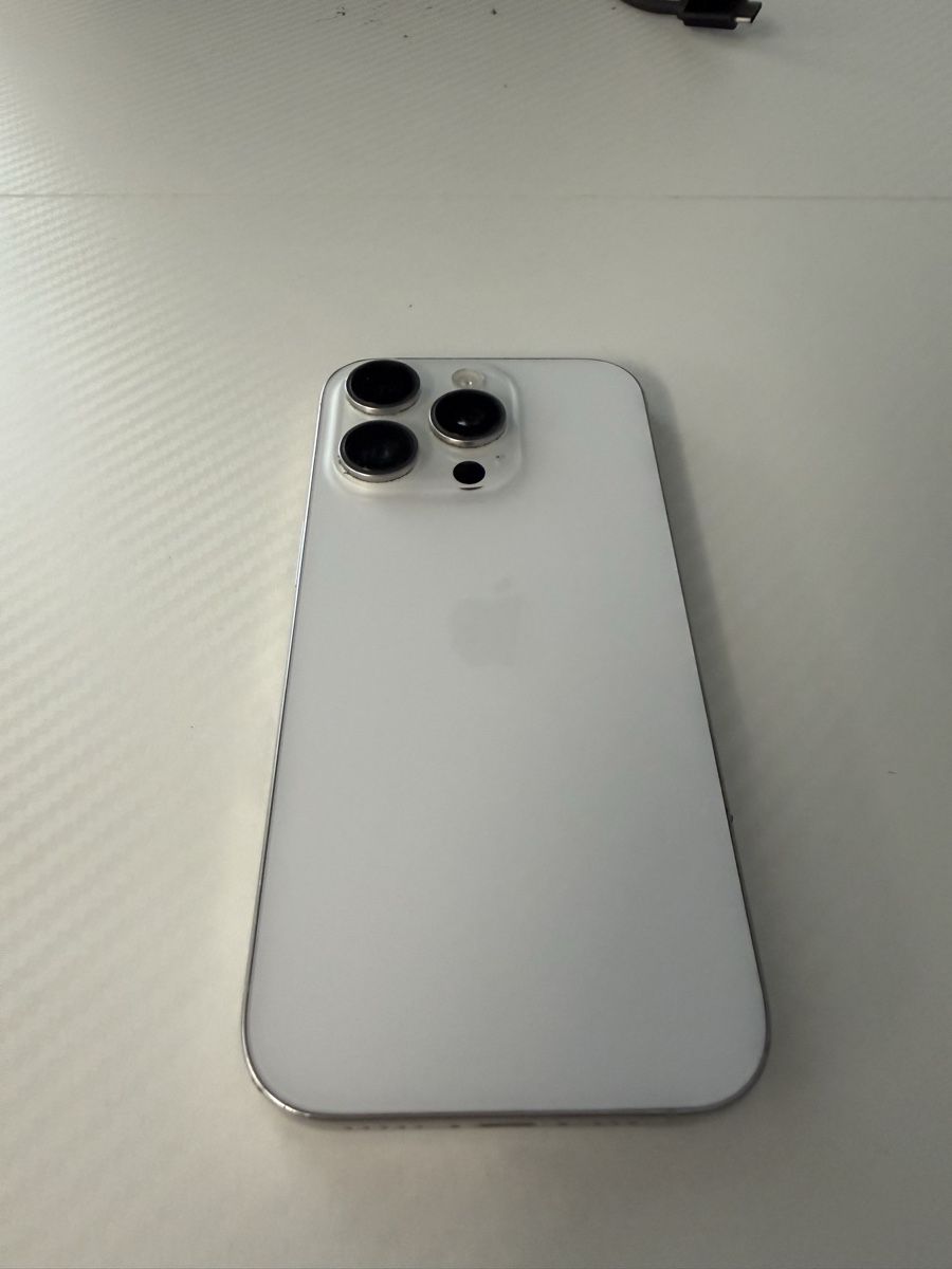 Apple Handys / Smartphones: iPhone 16 Pro | 128 GB | Weiss – Neu (gemäss Beschreibung) aus Bern von noah__3o6 3
