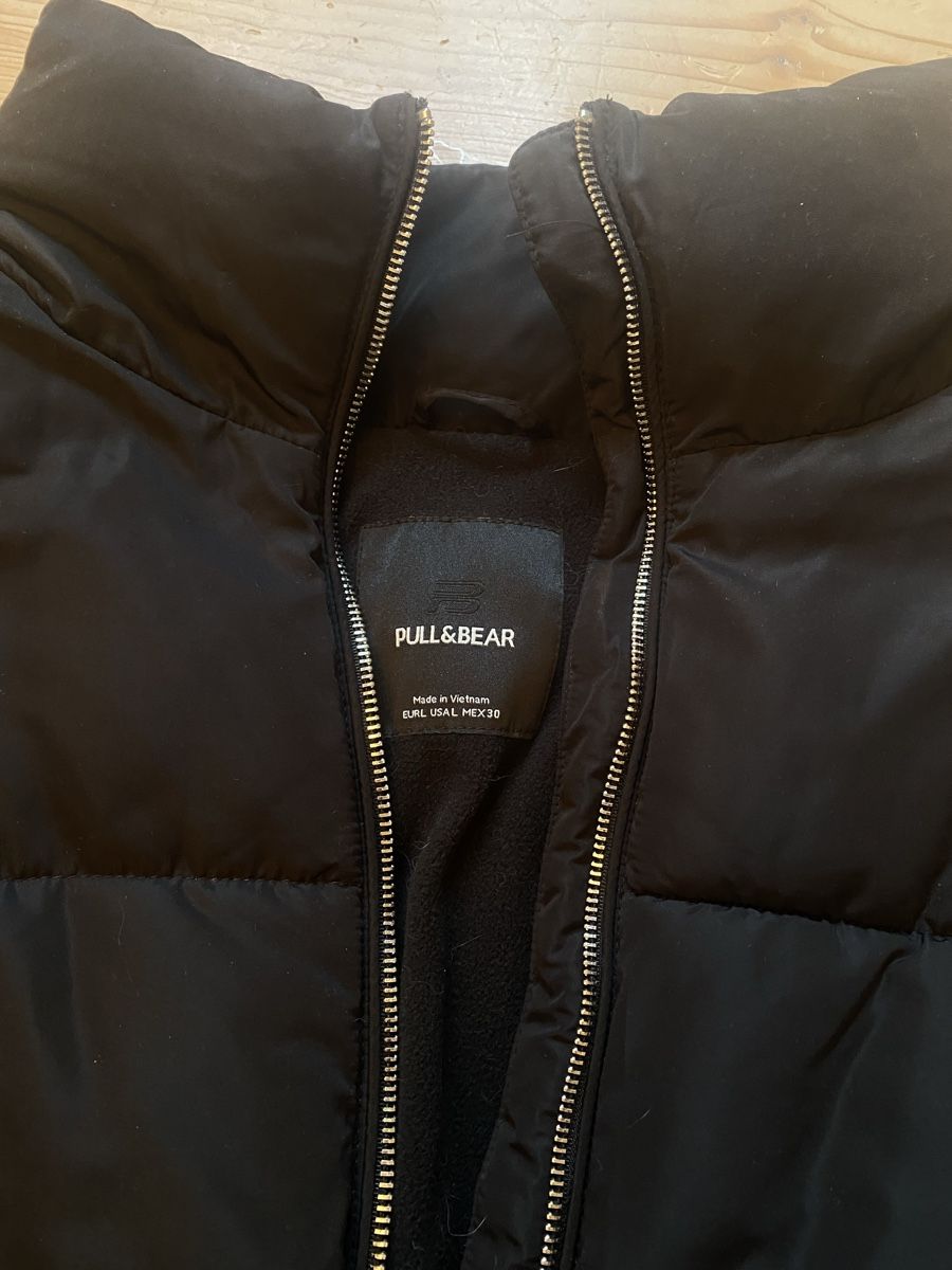 Pull&Bear Giacche: Schwarze Jacke von Pull&Bear, Grösse L – Usato da Holderbank SO venduto da amiragerber 1