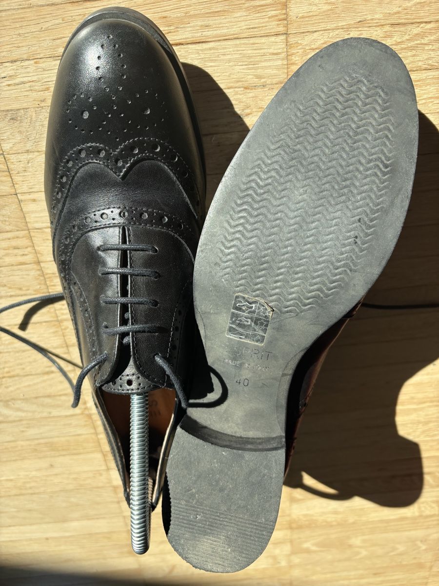 Esprit Scarpe da donna: Stylish Esprit Black Womens Brogues - Size 40 - – Nuovo (secondo la descrizione) da Nyon venduto da Iamher 1