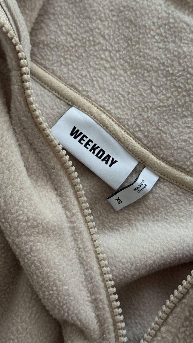 Weekday Gilets & Westen: Fleece Vest Beige, XS von Weekday – Gebraucht aus Zürich von Aya03 2