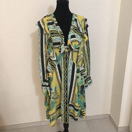Wunderbares Kleid in Gr S, blumig gestylt, etwas besonderes