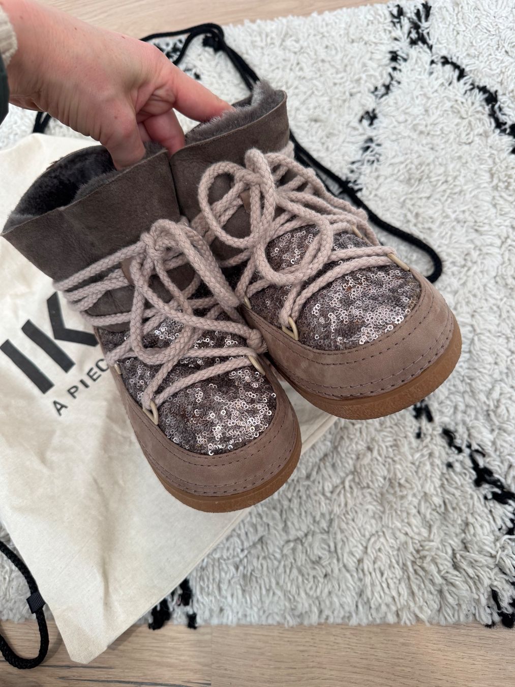 Inuikii Scarpe da uomo: "IKKII" - Schneeschuhe Grösse 35 – Usato da Buchs ZH venduto da crazyhandbaggirl123 1