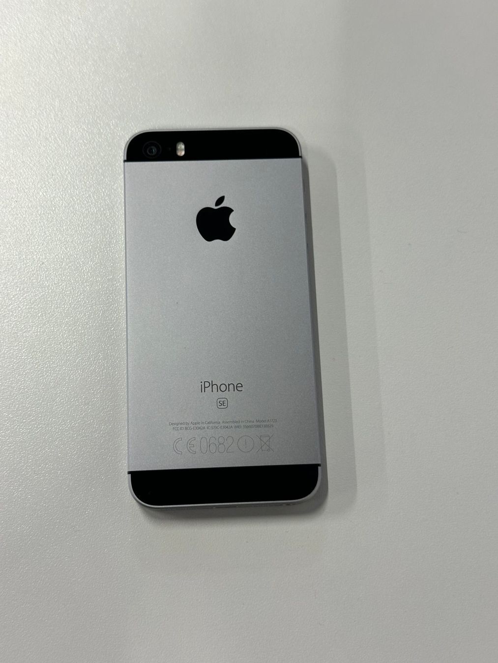 Apple Telefoni cellulari / Smartphones: Apple iPhone SE, 32 GB – Usato da Hombrechtikon venduto da SPS-Liquidationen 3