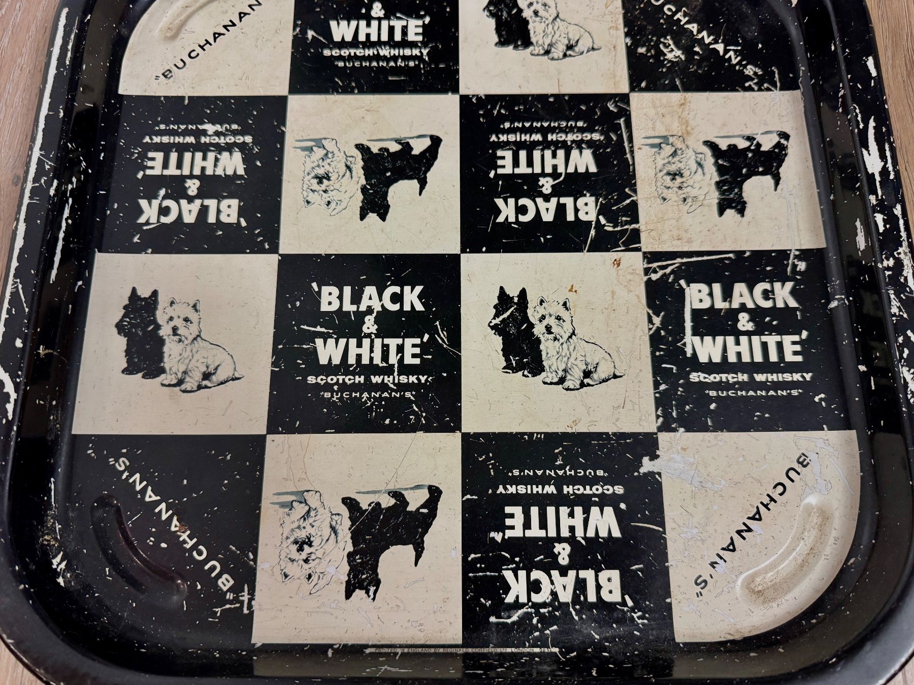 Piatti di portata: Schönes altes Serviertablett Black & White Werbung Tablett – Usato da Rothrist venduto da Luckywinner 2