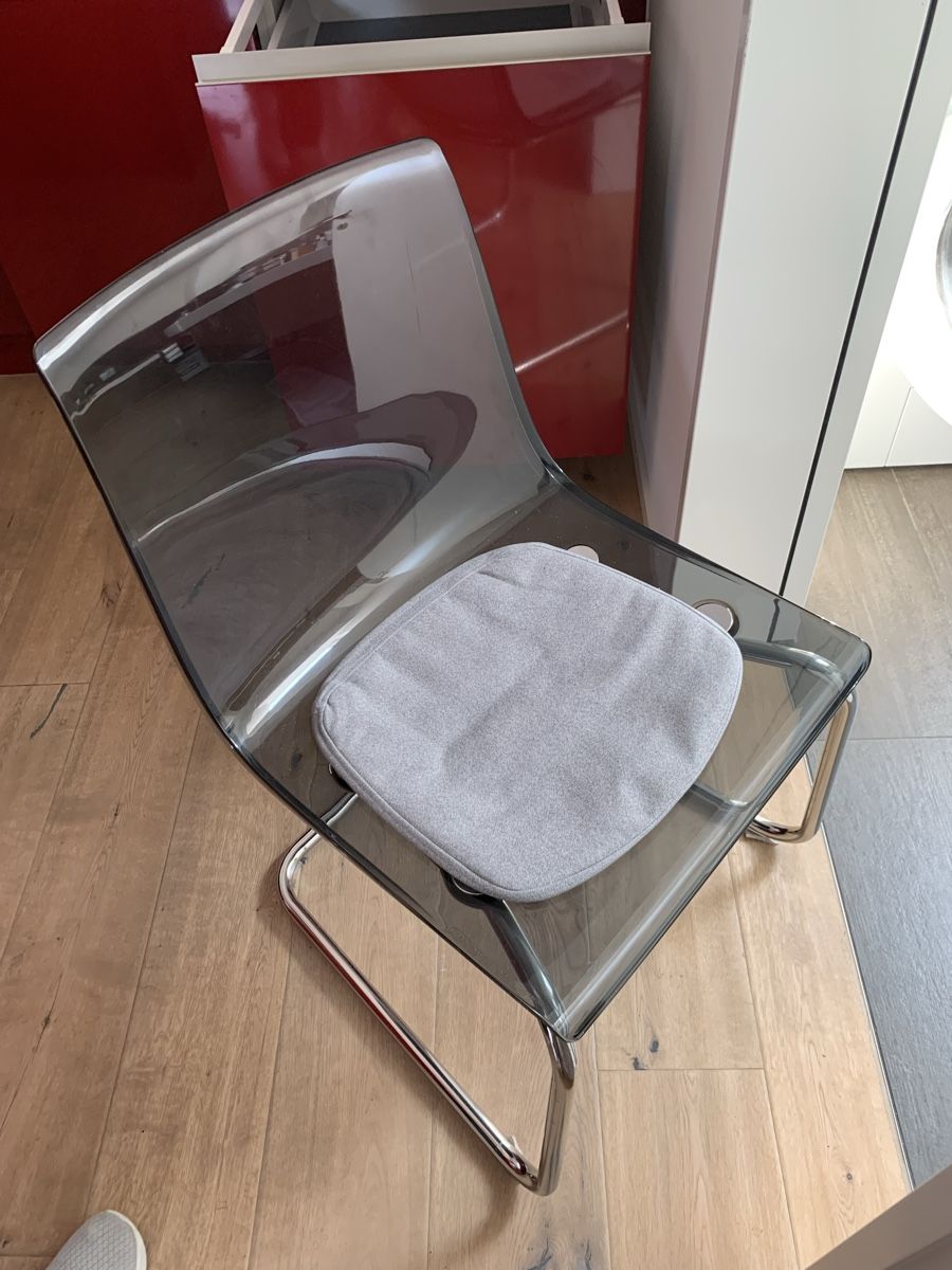 Chaises: Stuhl transparent Kunststoff mit Metallgestell – D'occasion à Luzern par PascalK01