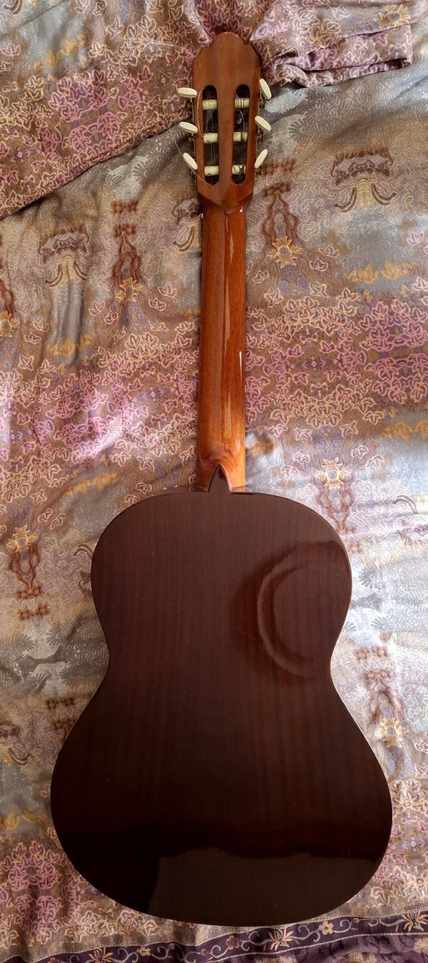 Alhambra Strumenti musicali: Guitarren Classic Alhambra von Spain – Nuovo (secondo la descrizione) da Meilen venduto da GabsZurich 1