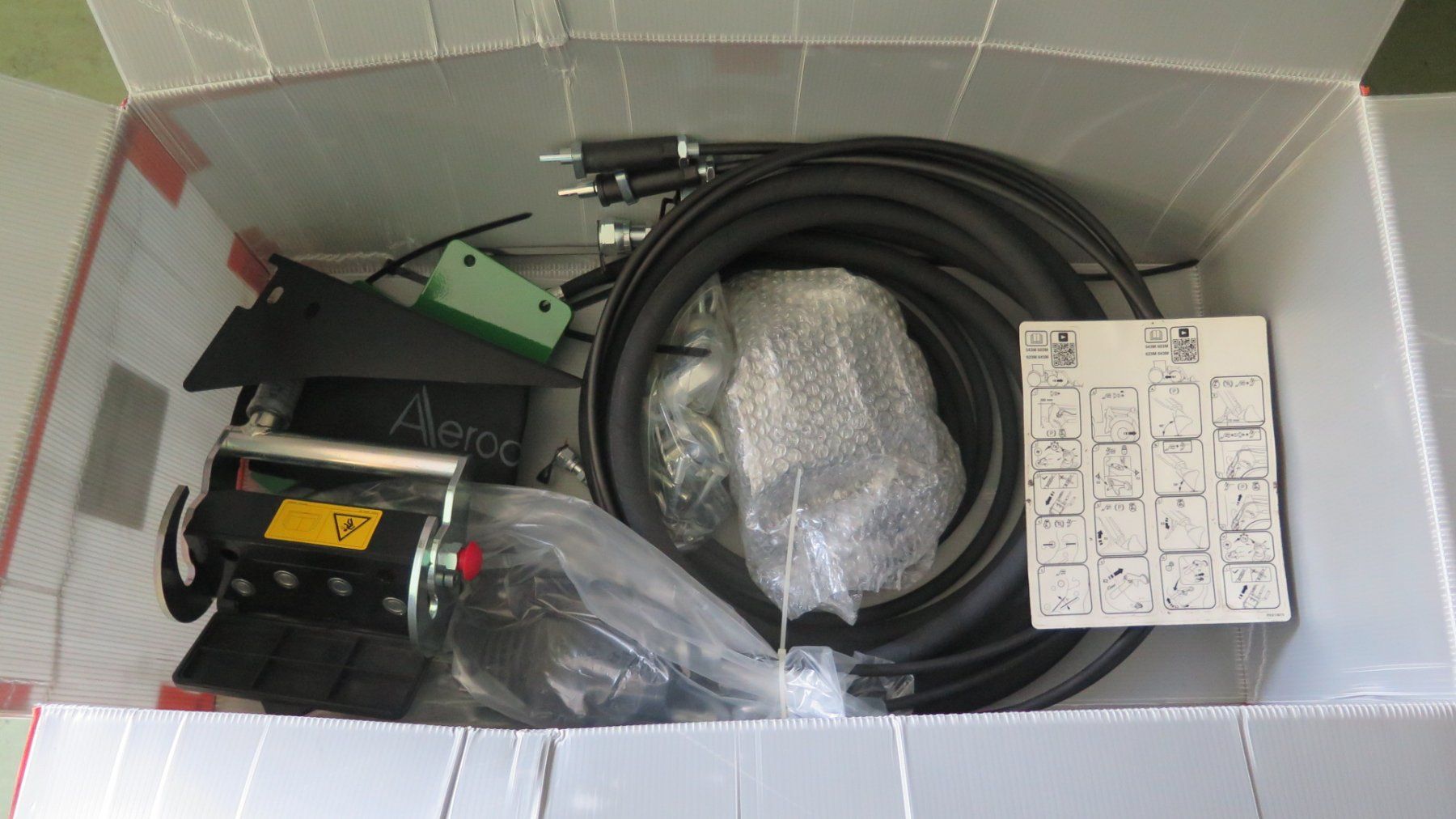 Traktoren: John Deere Frontlader-Steuergerät Bausatz – Neu und originalverpackt aus Eiken von HSE44