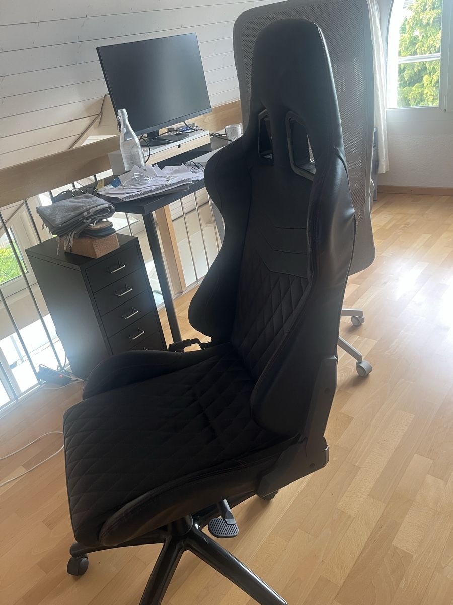 Sedie: Black office/gaming chair – Usato da Wallisellen venduto da gil_7qms 4