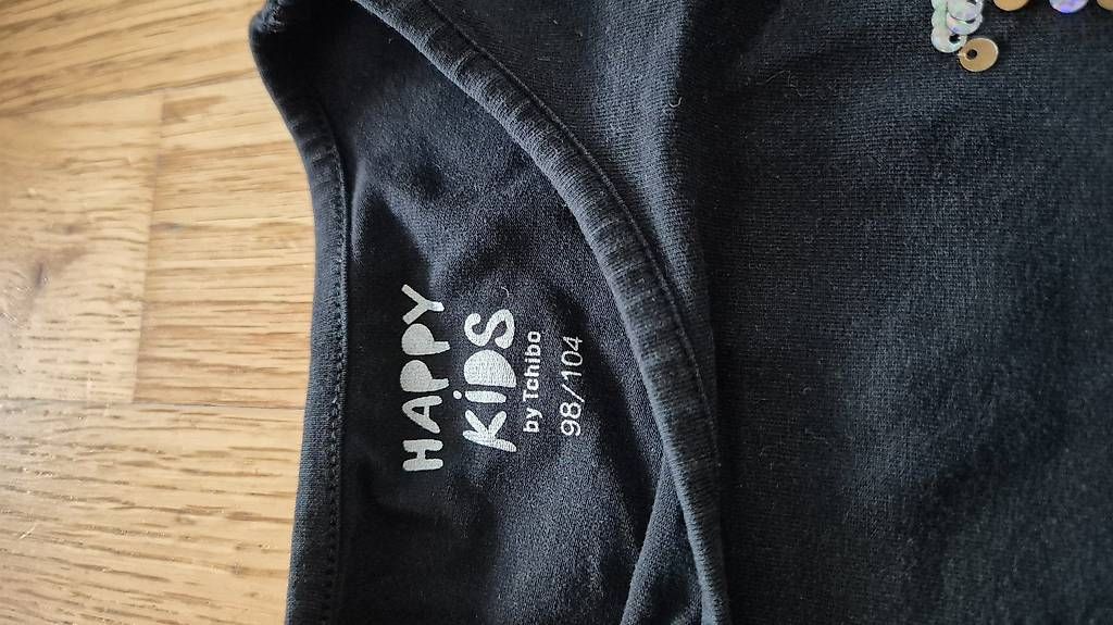 Blusen, T-Shirts & Tops: Shirts Gr 104 – Gebraucht aus Unterentfelden von jkl_59w2 2