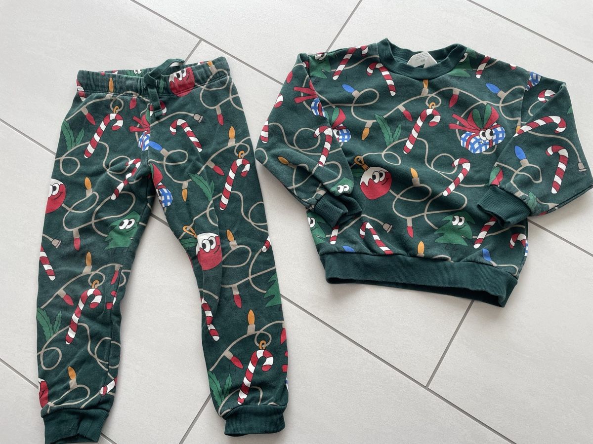 Lotti & Set di vestiti: Kleiderpaket 110 – Usato da Rüti ZH venduto da kar_xx9l