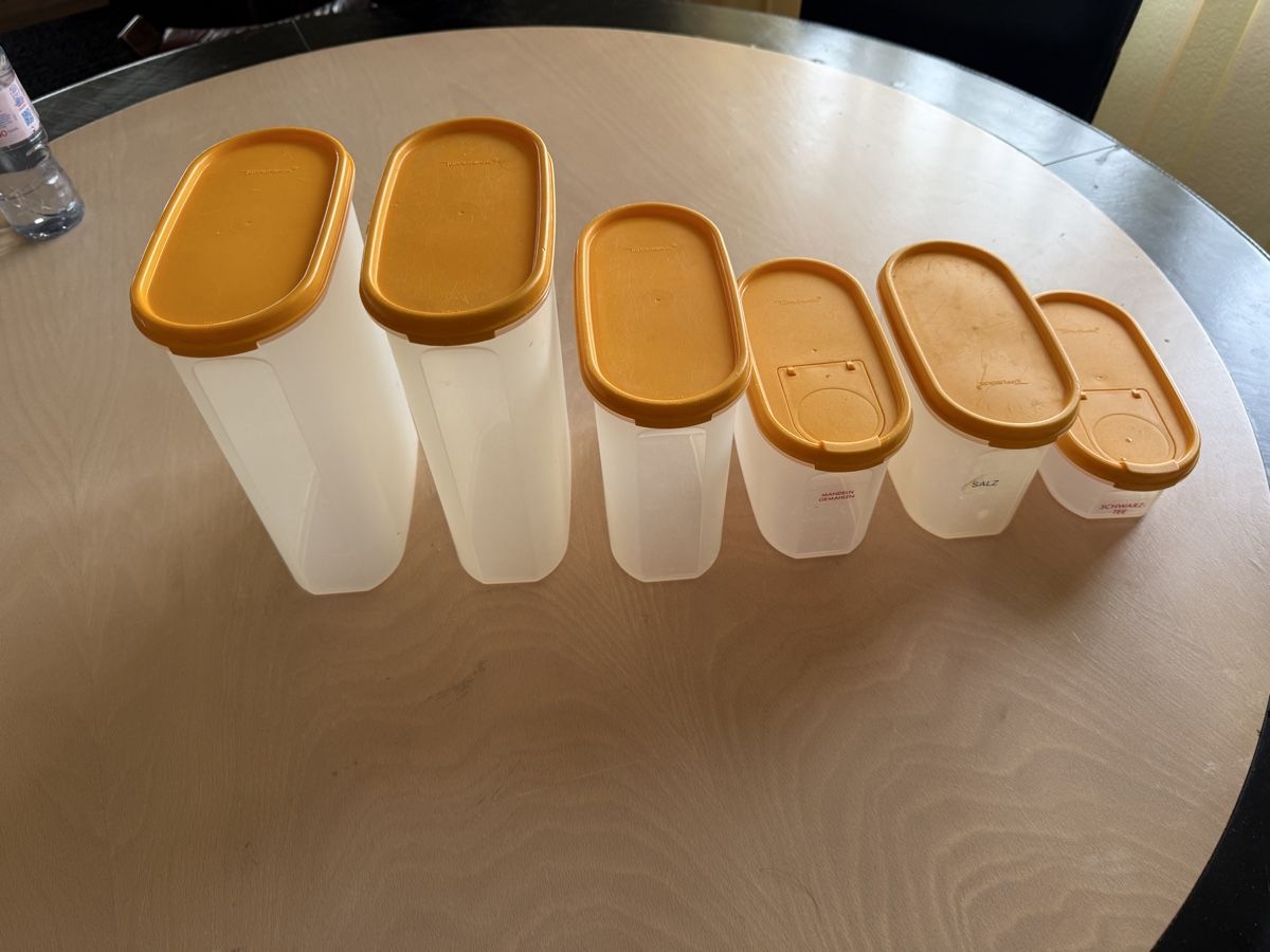 Tupperware Behälter & Ähnliches: Tupperware Eidgenossen Set 7-teilig – Gelb / Orange – Gebraucht aus Aarwangen von 313EminemD12 1