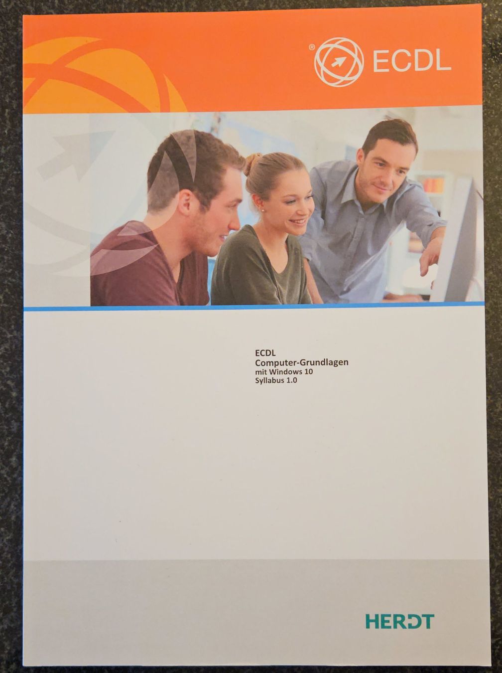 Bücher: ECDL Lernbücher Set (Word, Excel, PowerPoint, IT-Siche...) – Gebraucht aus Aesch BL von mbe_96vl