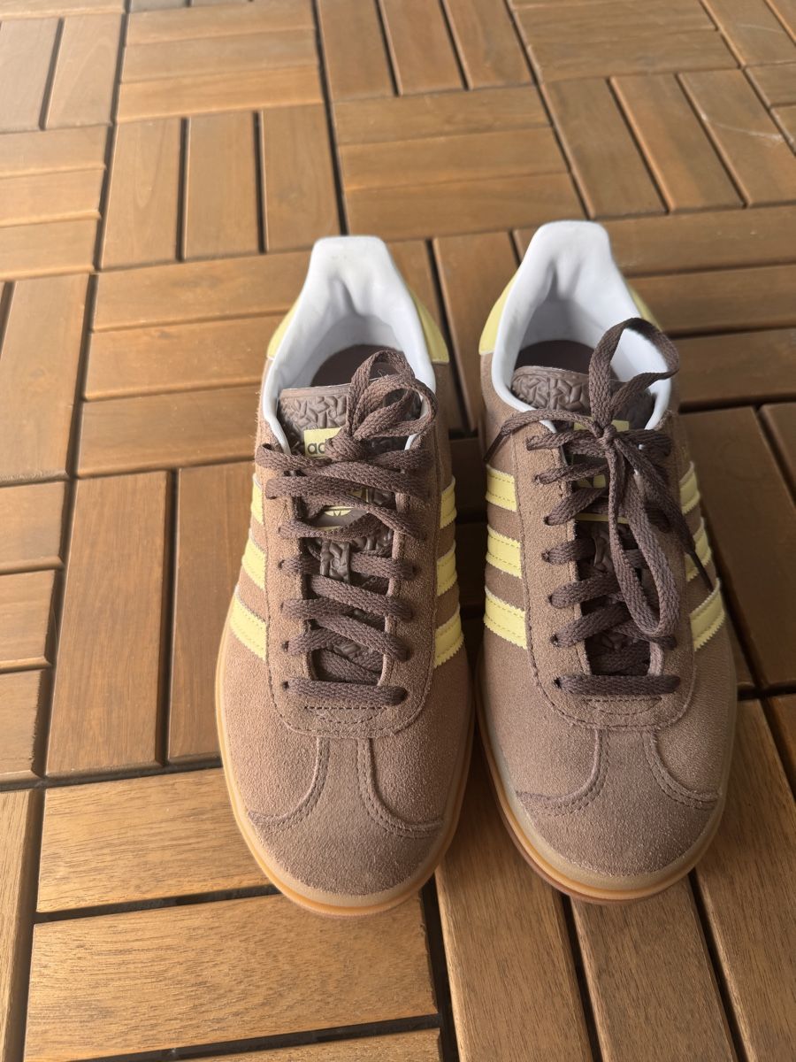 Adidas Scarpe da donna: Adidas Schuhe Braun Neu – Nuovo (secondo la descrizione) da Zuchwil venduto da SN710
