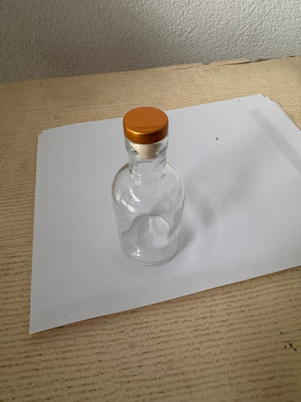 Apparecchiature e tecnologia a gas: Set mit 40 kleinen Glasflaschen 100ml – Nuovo e nell'imballaggio originale da Bern venduto da marcogut 3