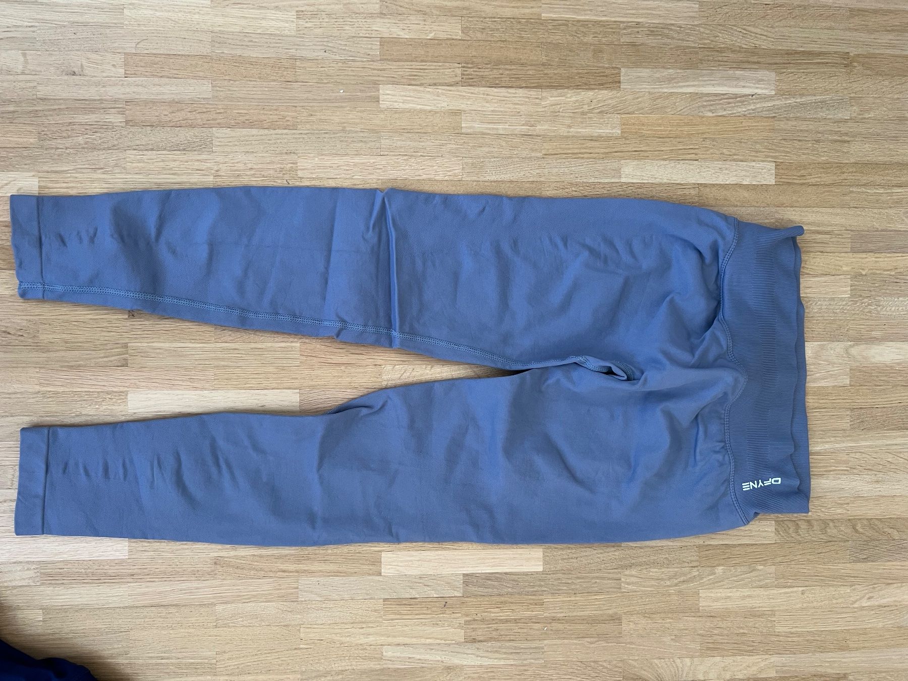 DFYNE Leggings: DFYNE impact leggins, grau, grösse M – Gebraucht aus Wittenbach von sam_6b7w 1