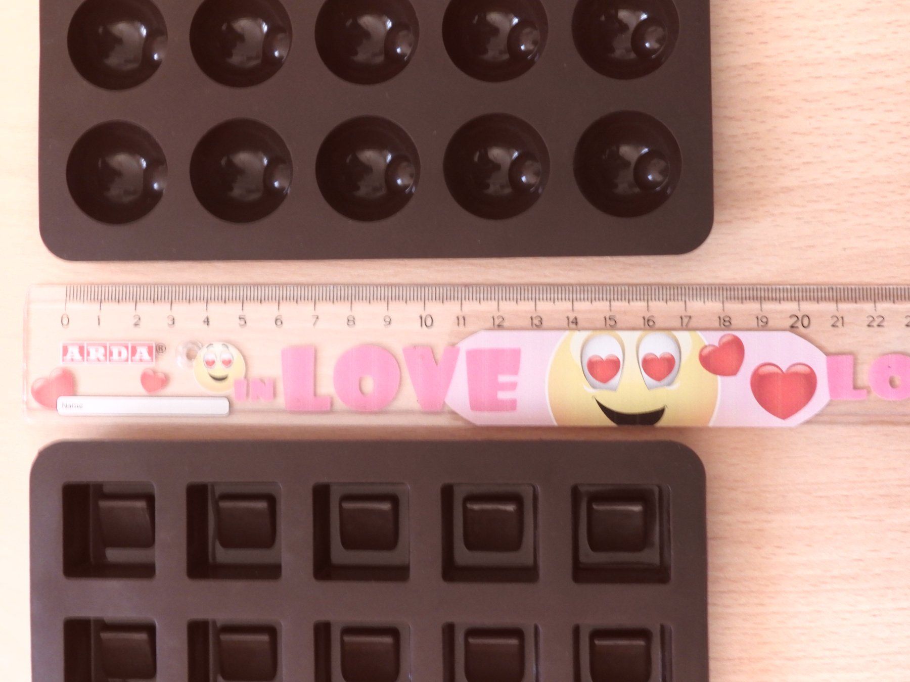 Backformen: Moule silicone à chocolats -  2 pces, NEUF! – Neu und originalverpackt aus Dombresson von sev_bsb8 2