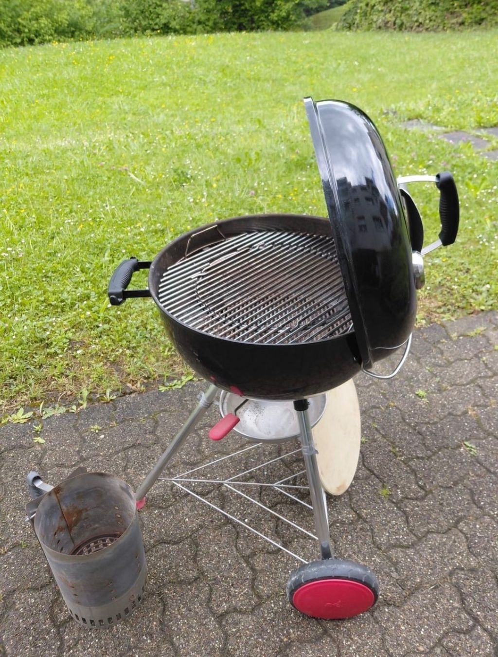 Weber Griglie: Weber Holzkohlegrill rund (57cm) – Usato da Stäfa venduto da Phphch 3
