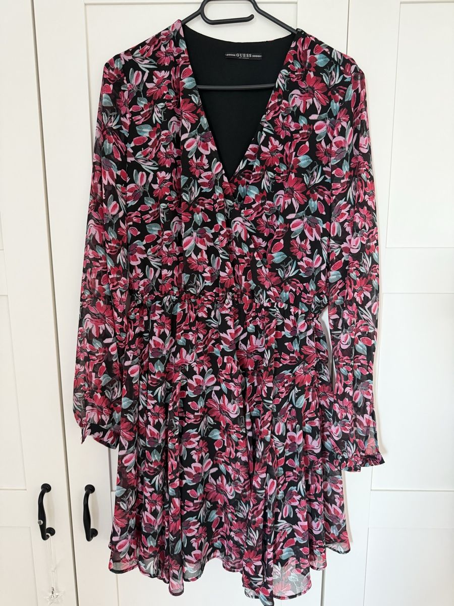 Guess Kleider: Kleid GUESS Blumenmuster langarm | Grösse 1 size  – Gebraucht aus Winterthur von saram26