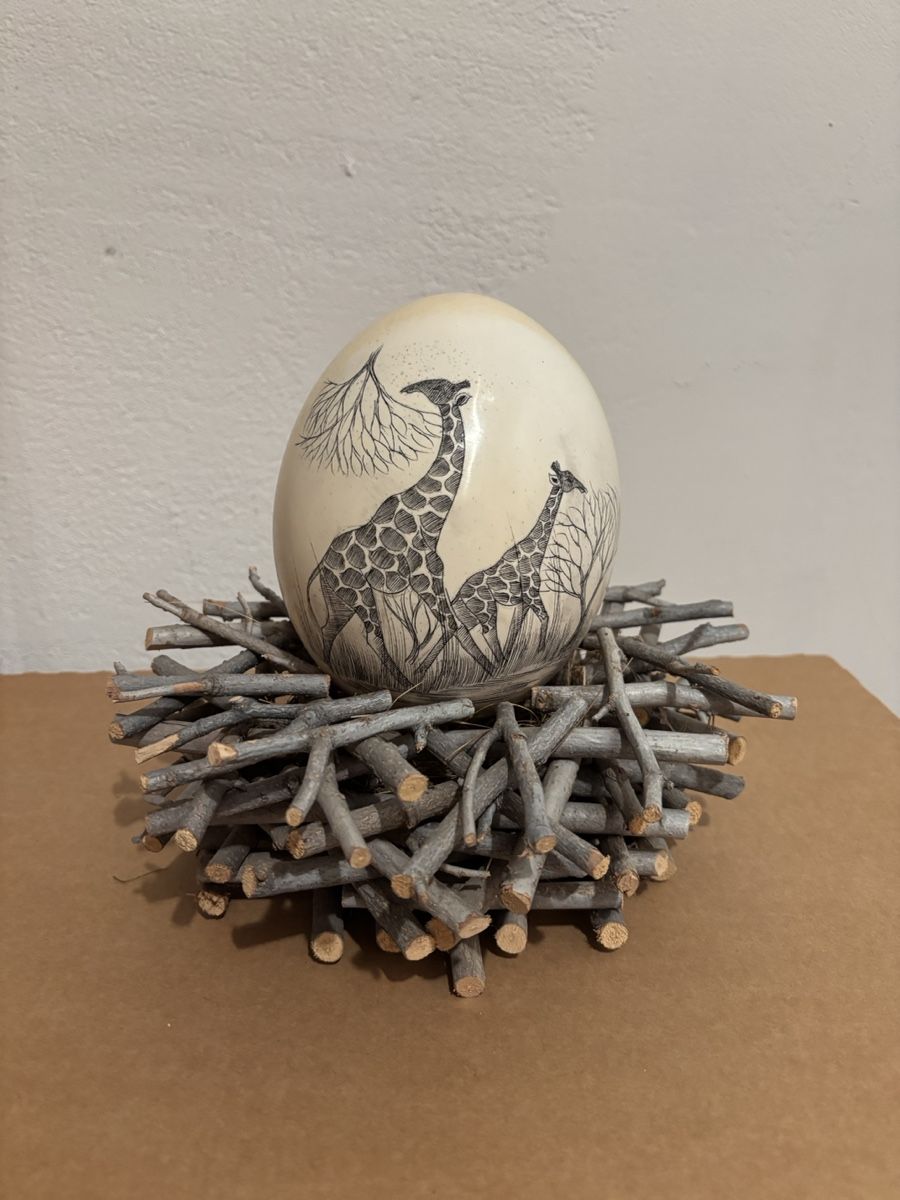 Tutte le decorazioni: Straussei mit Giraffenmuster auf Holzgestell, Afrikadeko – Usato da Uesslingen venduto da man_rc5l