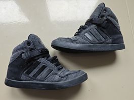stylischer Adidas Sneaker Gr. 41 3/4 Schwarz