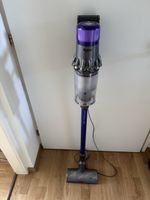 Dyson V11 inkl Zubehör / auch dazugekauftes