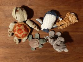 Diverse herzige Pluschtierli
