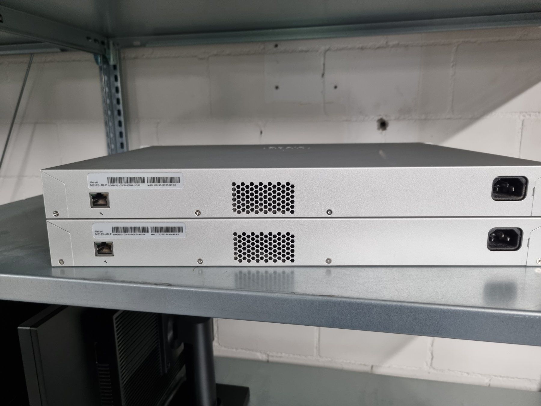 Cisco Hub & Switch: Switch Cisco Meraki MS125-48LP-HW, 48 PoE – Usato da Dättwil AG venduto da Kufo 3