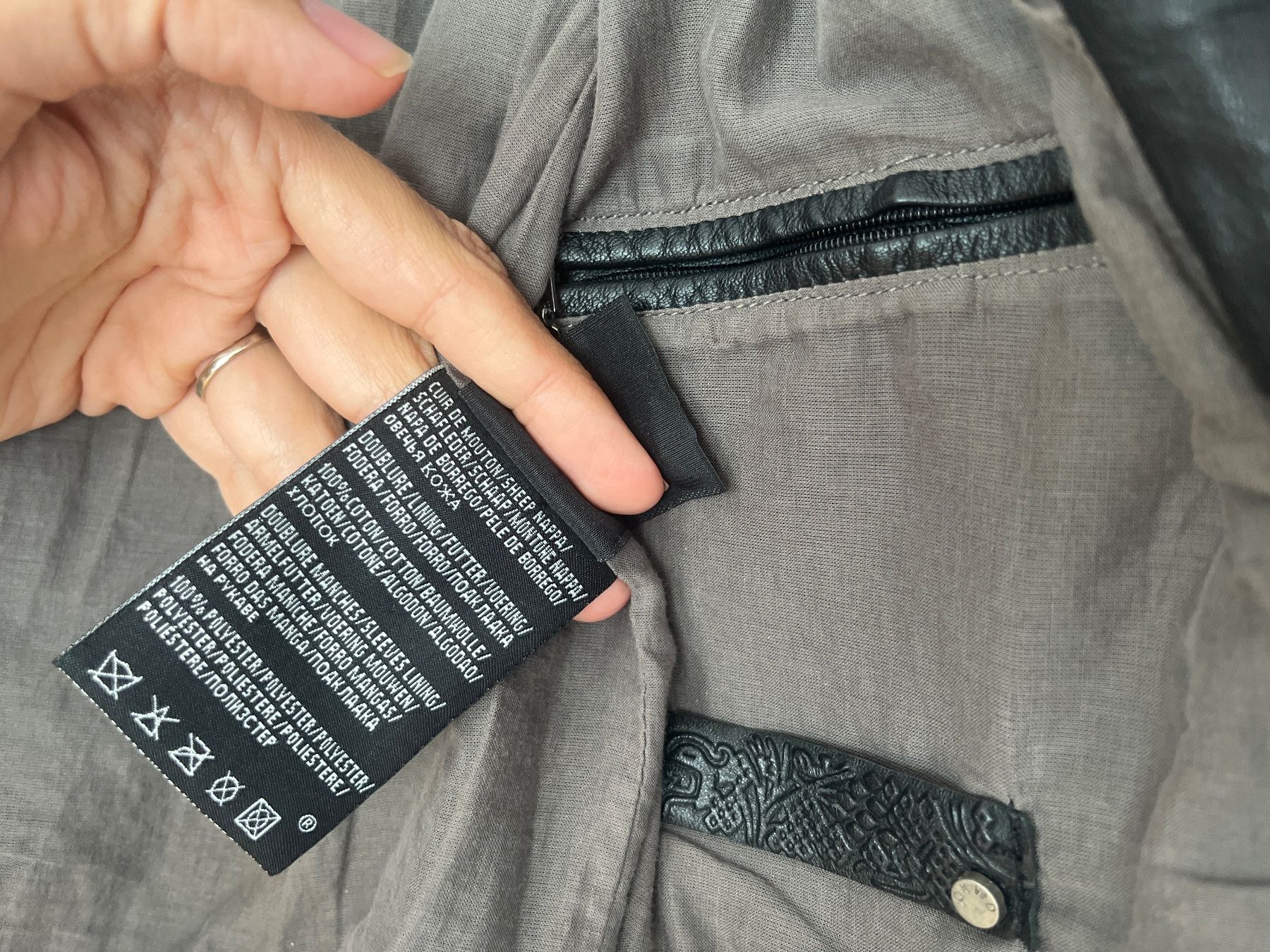 Giacche: Schwarze Lederjacke im Biker-Stil – Usato da Emmenbrücke venduto da zak_5wtm 7