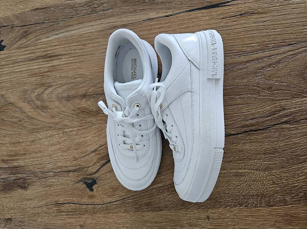 Michael Kors Scarpe da donna: Michael Kors Sneaker 40 – Usato da Härkingen venduto da deb_6bsp 1