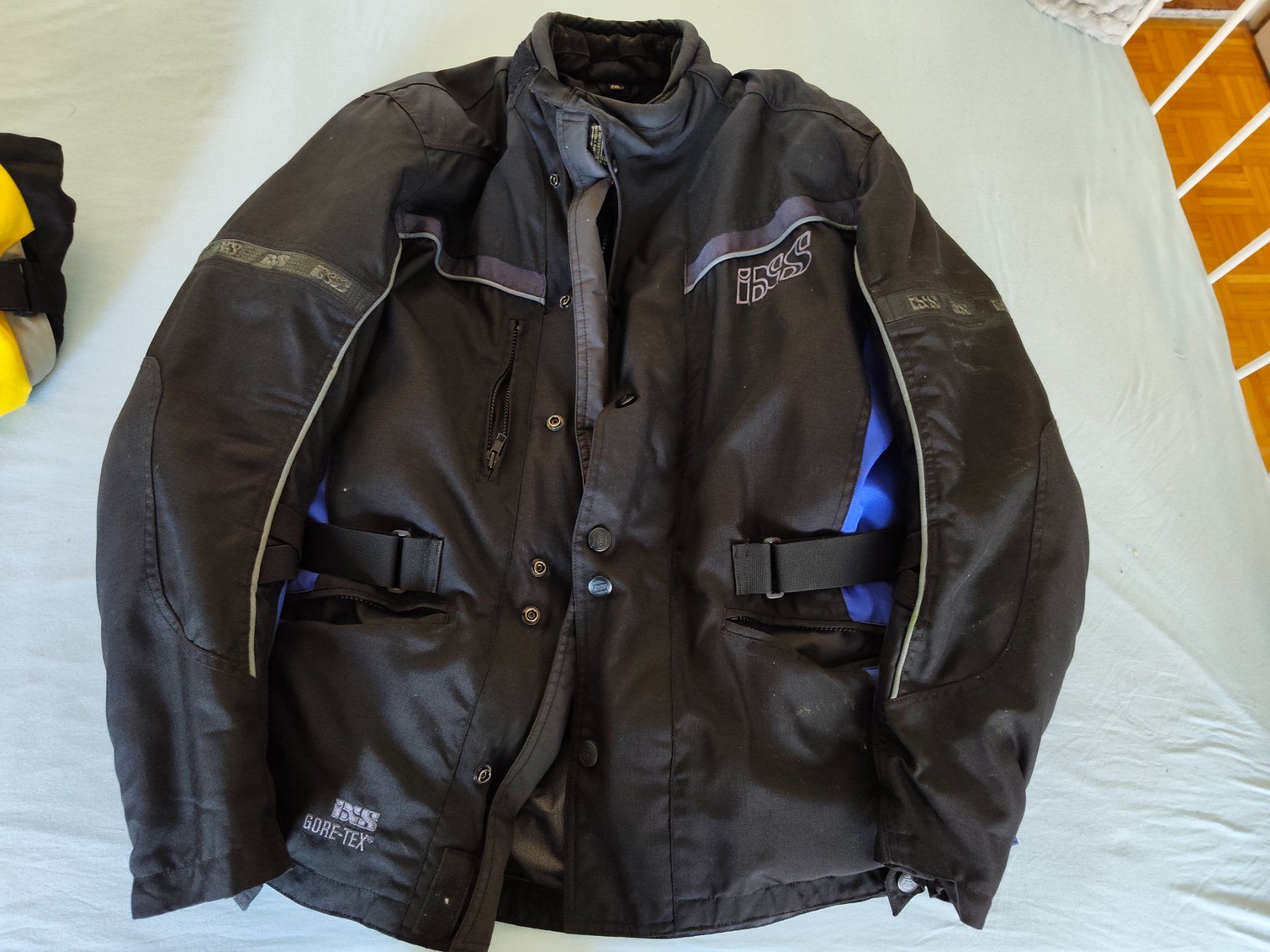 Caschi & visiere: 4XL Helm 4XL Lederhandschuhe iXS – Usato da Basel venduto da atila.01 4