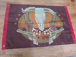 Fahne Wild West Totenkopf 2 Pistolen Kaktus 90x60cm